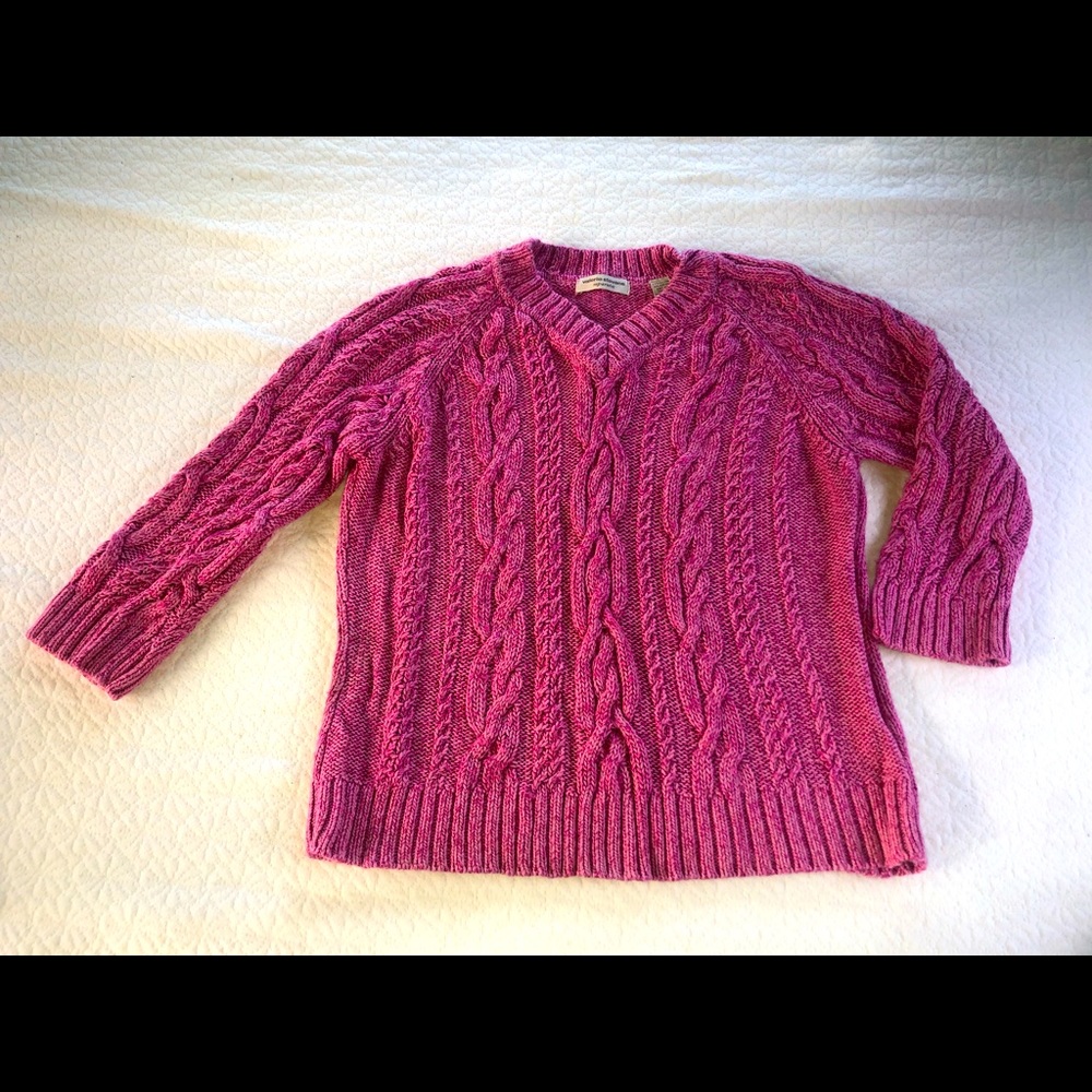 3/$20 or 5 for $25 Bundle Sale❗️One PINK Cable Knit Sweater Sz L - So Soft❗️